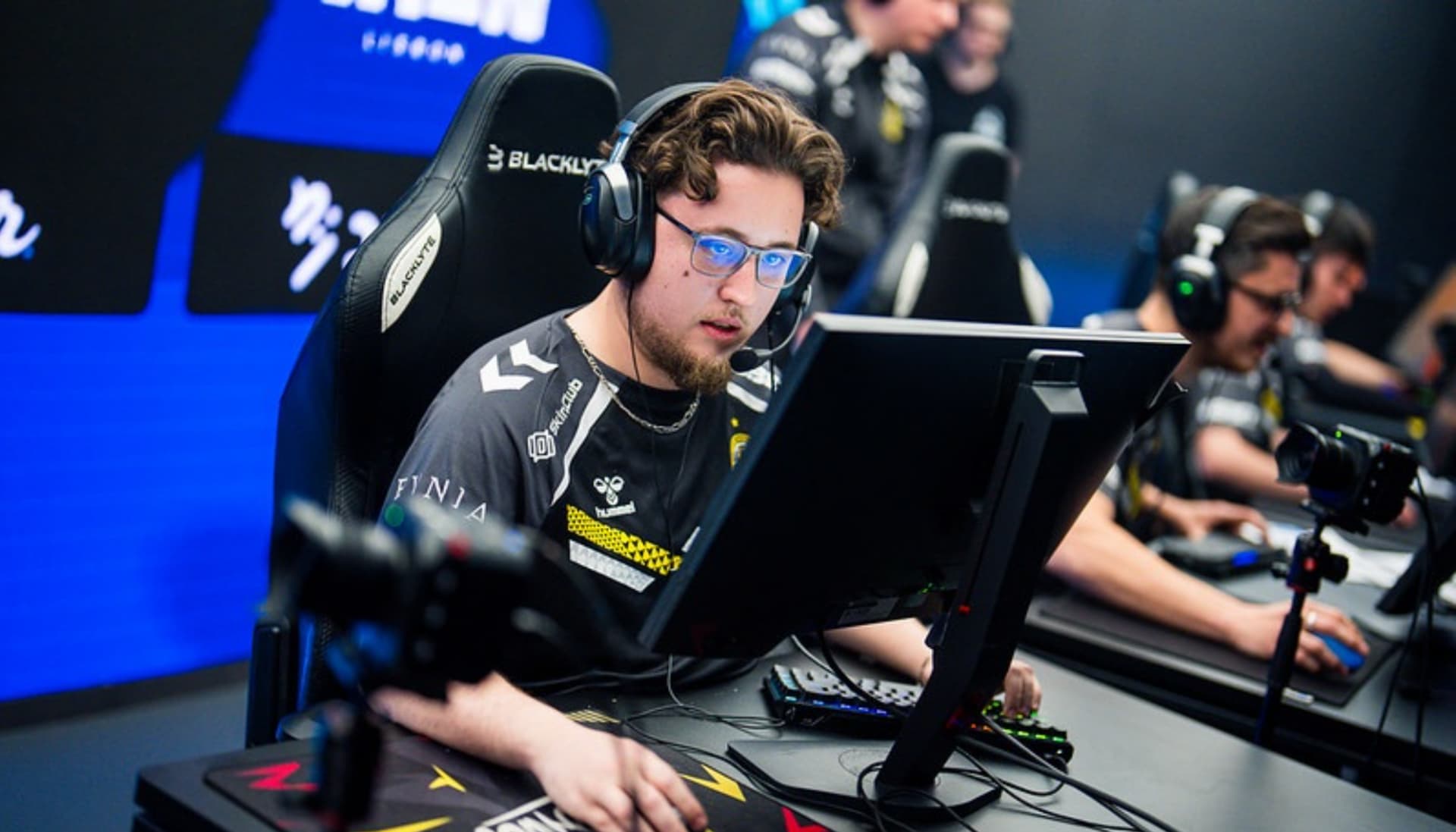 IEM Chengdu — Day 3 : MOUZ tête de série, Vitality qualifiée, Falcons au sommet
