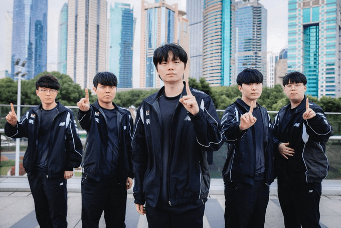 Worlds 2025 : KT Rolster corrige CFO (3–0) et reste invaincu