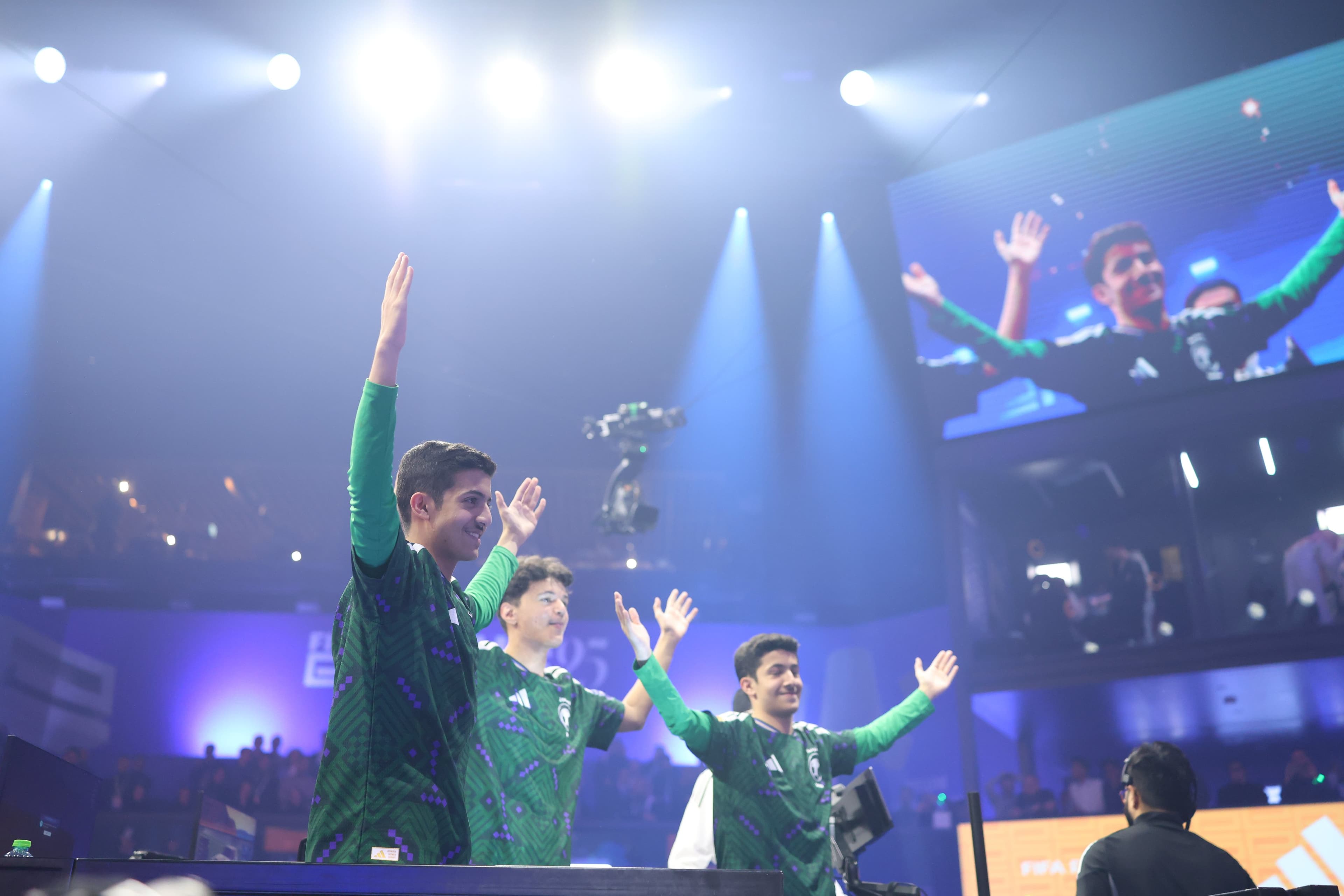 FIFAe World Cup 2025 (Rocket League) : le Brésil renverse l’Angleterre, la France et les USA déroulent en quarts