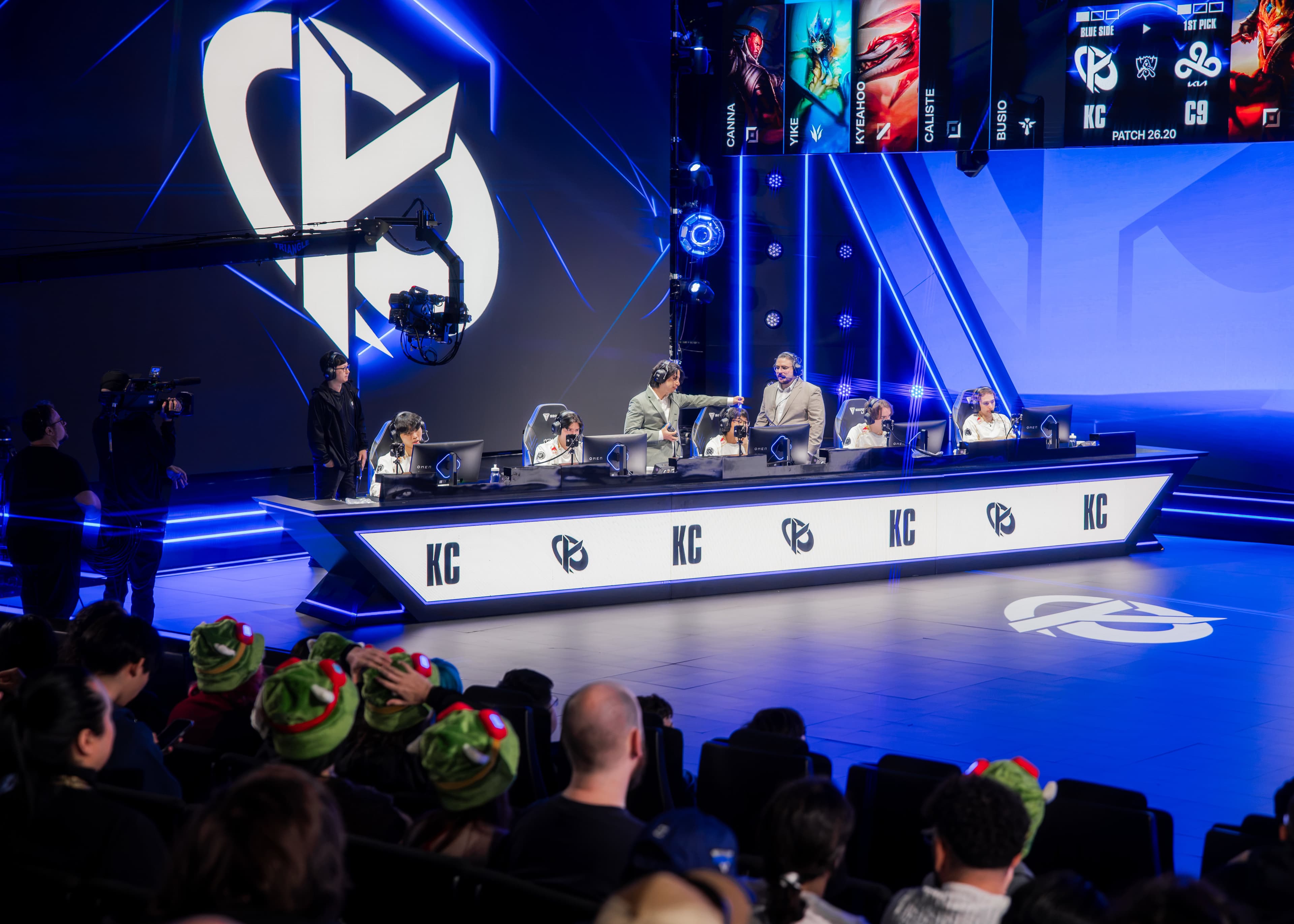 Worlds 2026 : la Karmine Corp renverse Cloud9, MVK Esports écrase FURIA