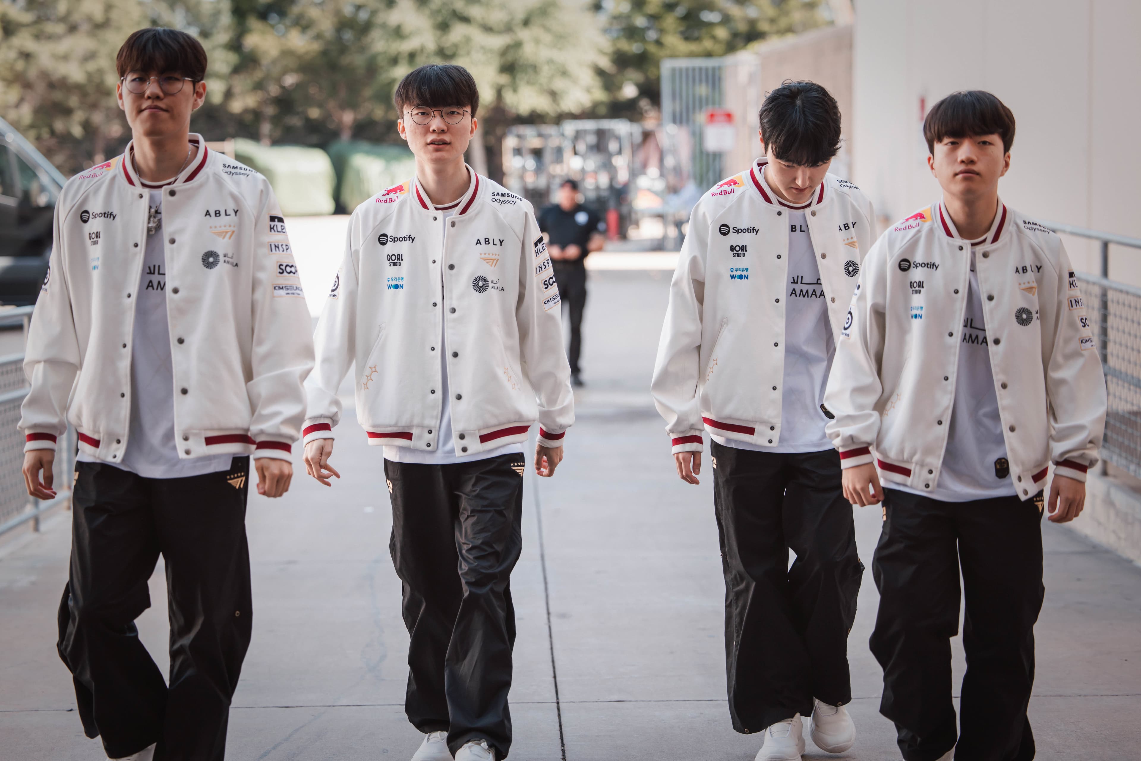 T1 s’impose facilement face à MKOI et décroche son ticket pour les Quarts de Finale